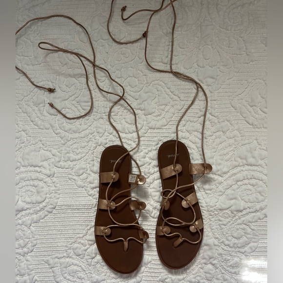 Sanuk Gladiator Sandals Size 10 - Picture 1 of 3
